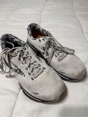 Brooks Ghost 15 Women's Running Shoes